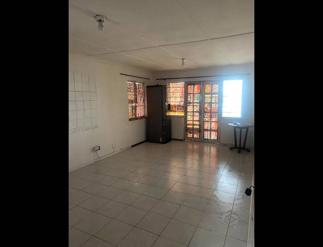 3 BEDROOM PROPERTY TO RENT IN TREASURE BEACH
